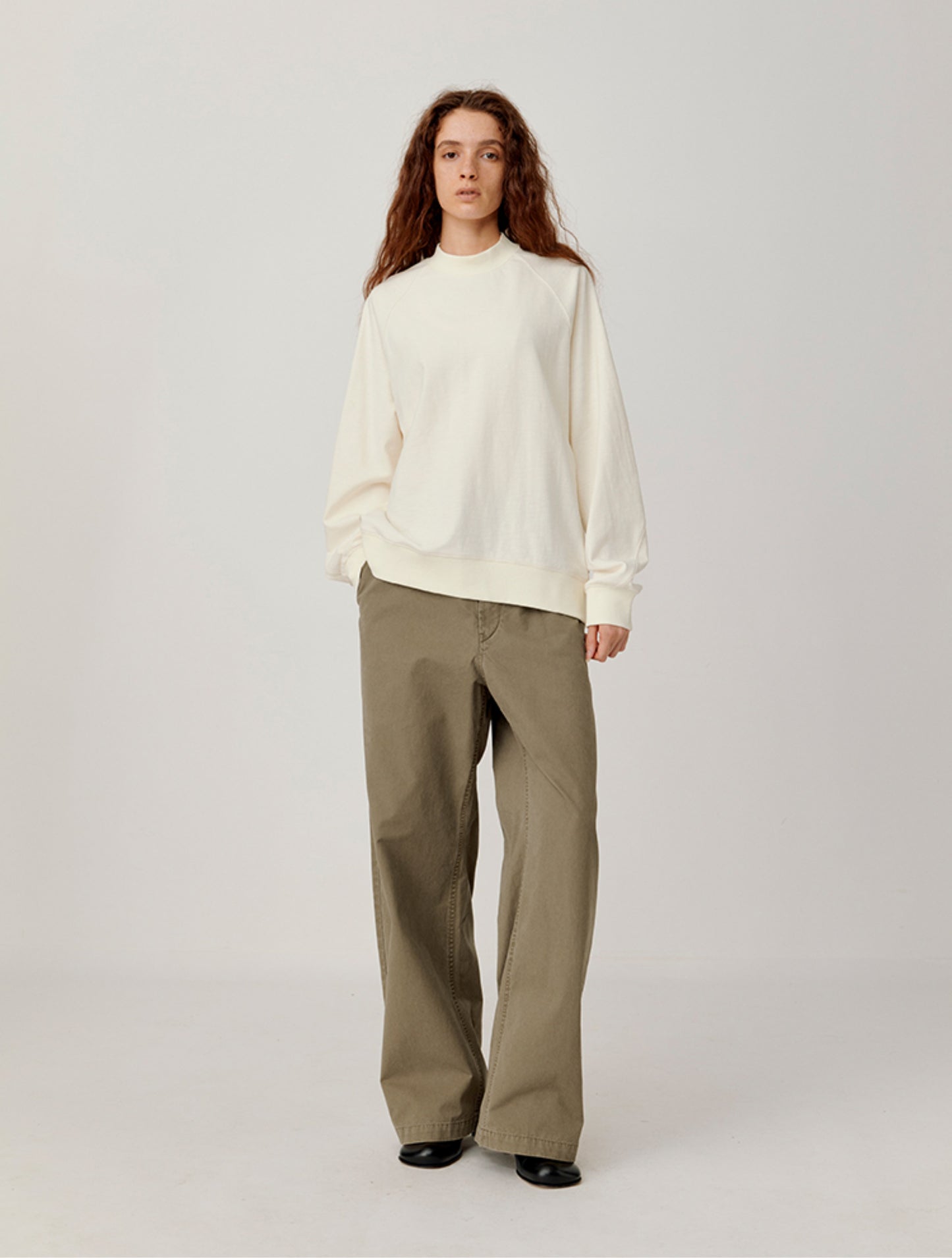 Rib-Knit Round Neck Sweatshirt