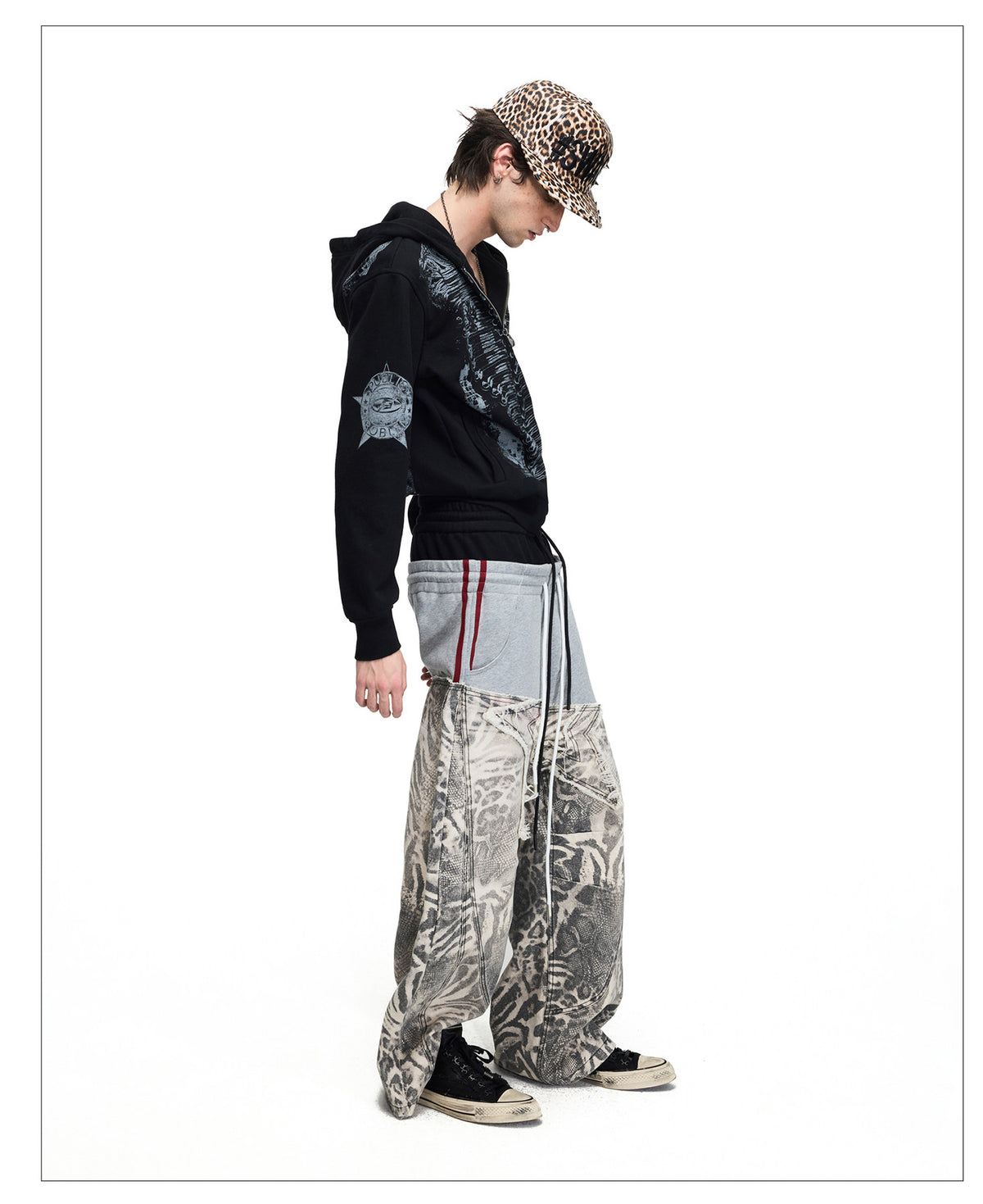 Vintage-Style Hooded Zip-Up Sweatshirt