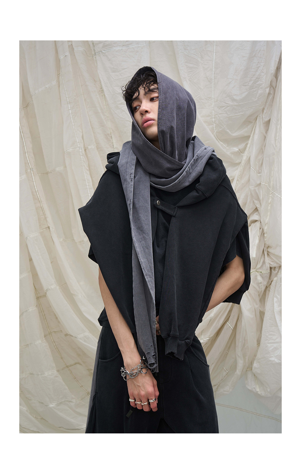 Removable decorative scarf