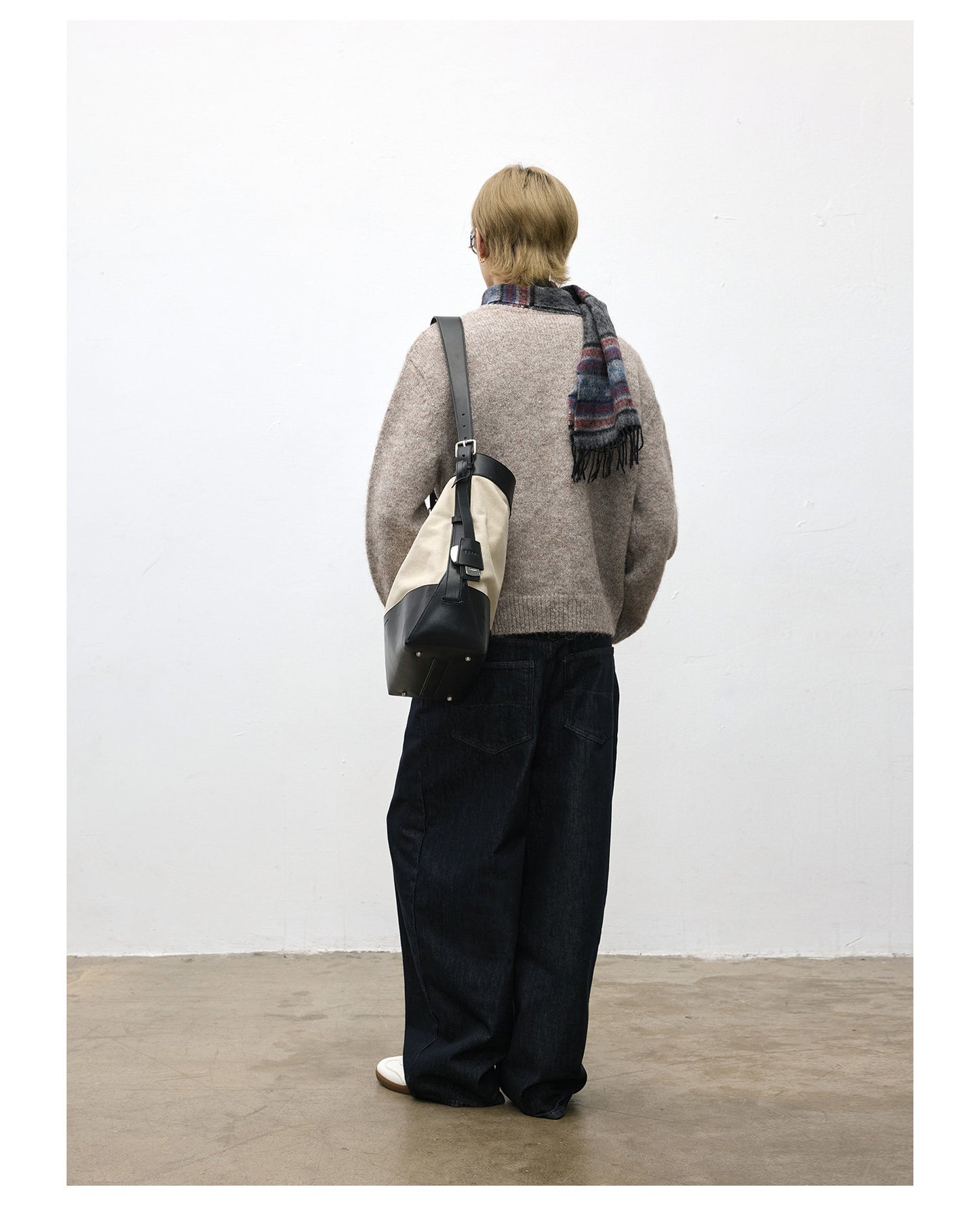 Loose-Fit Crew Neck Cardigan