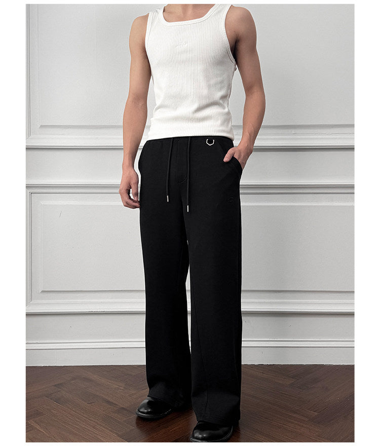 3D-cut sweatpants