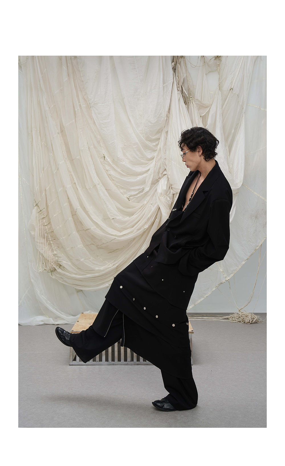 Detachable long skirt with buttons