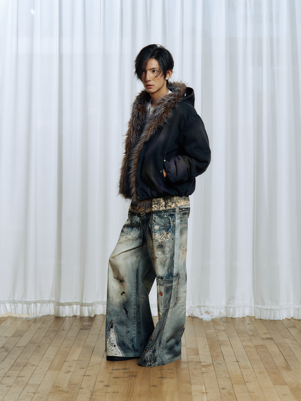 Detachable faux fur lining denim jacket