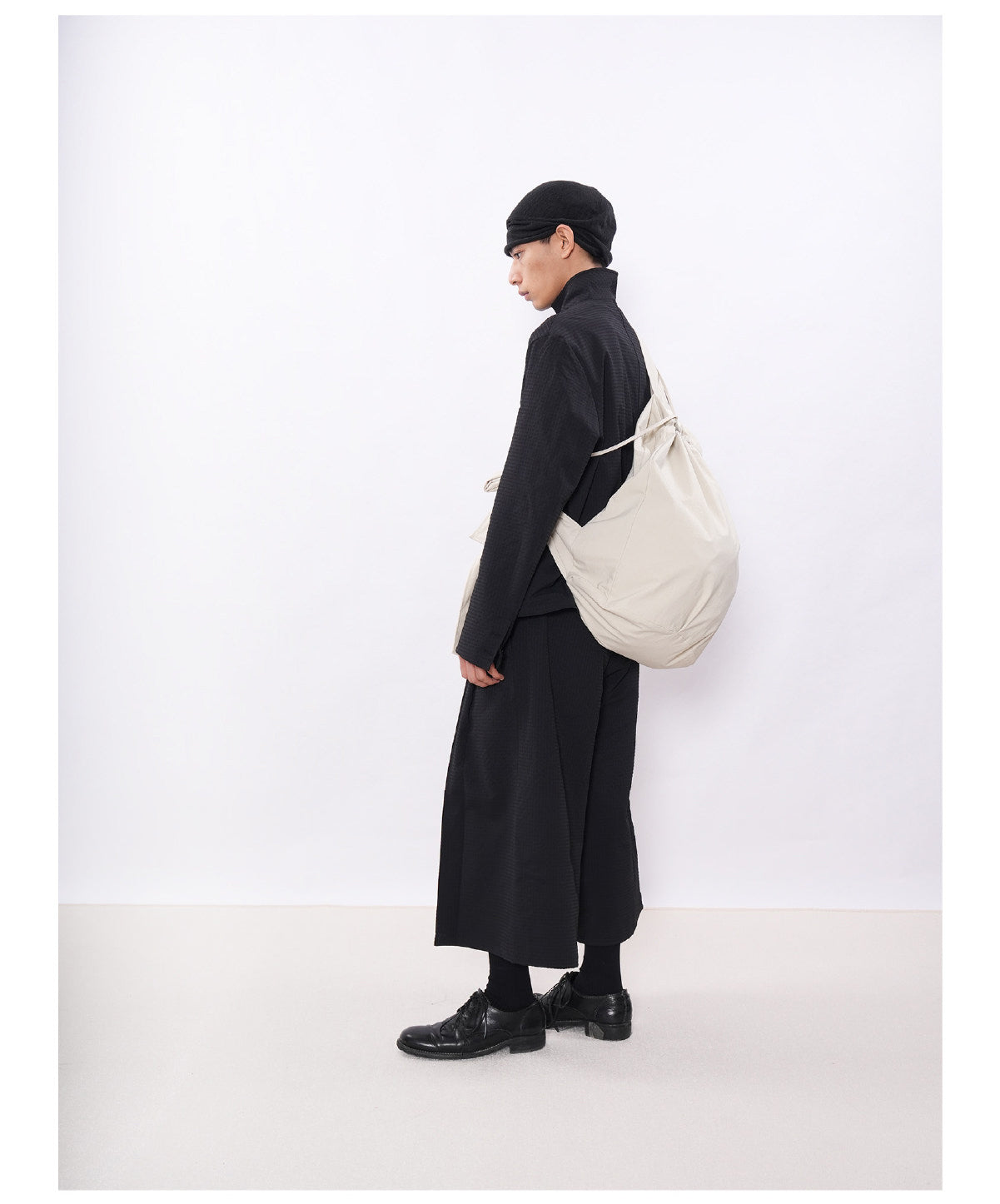 Casual 3/4-Length Pants with Pleated Waistband