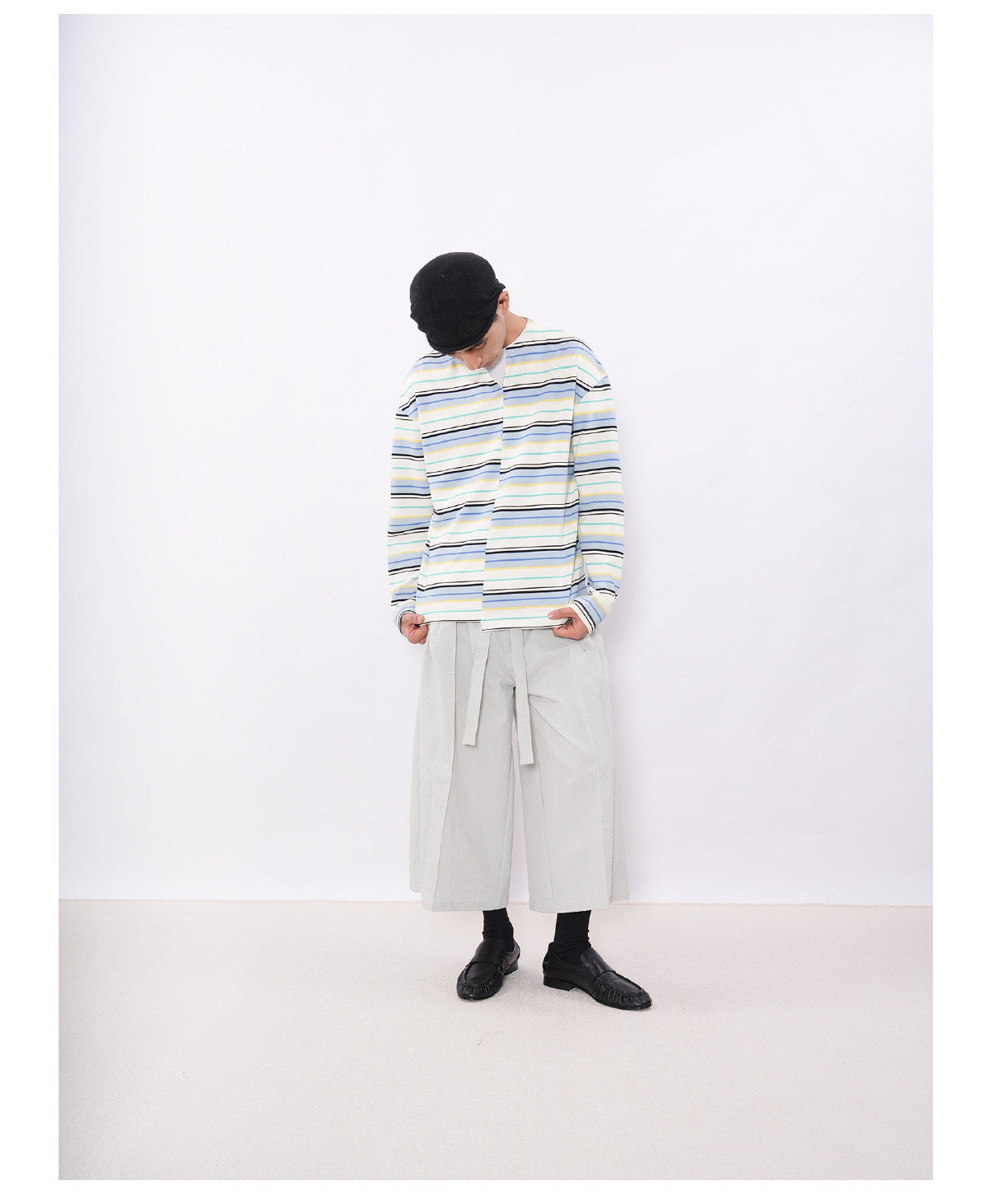 Casual 3/4-Length Pants with Pleated Waistband