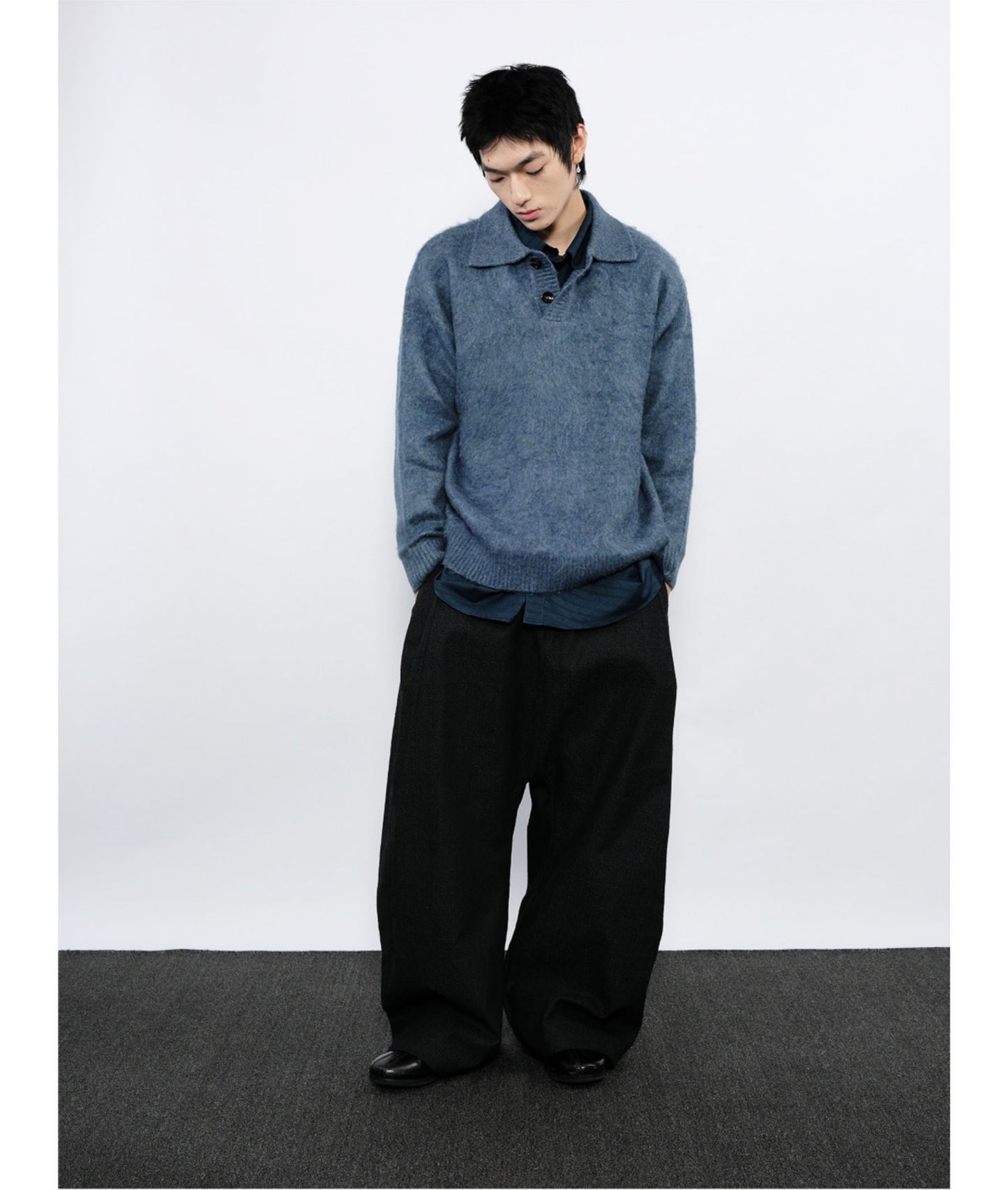 Mix-Color Yarn Collared Sweater