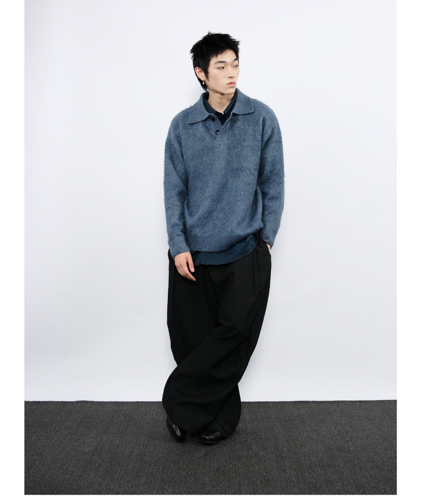 Mix-Color Yarn Collared Sweater