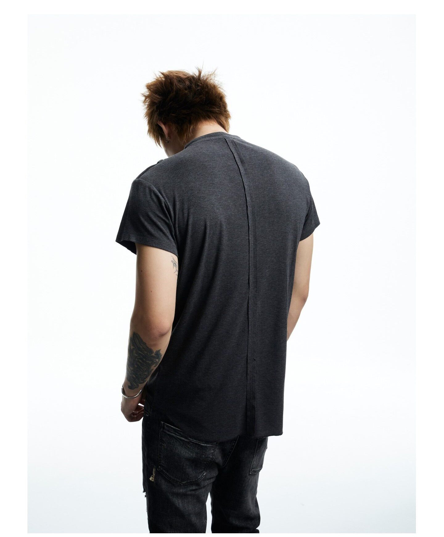 Retro-Style Henley Neck T-Shirt　