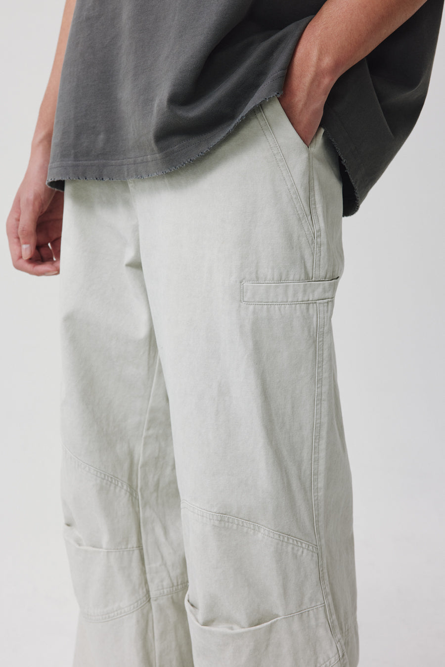 Frayed finish casual pants