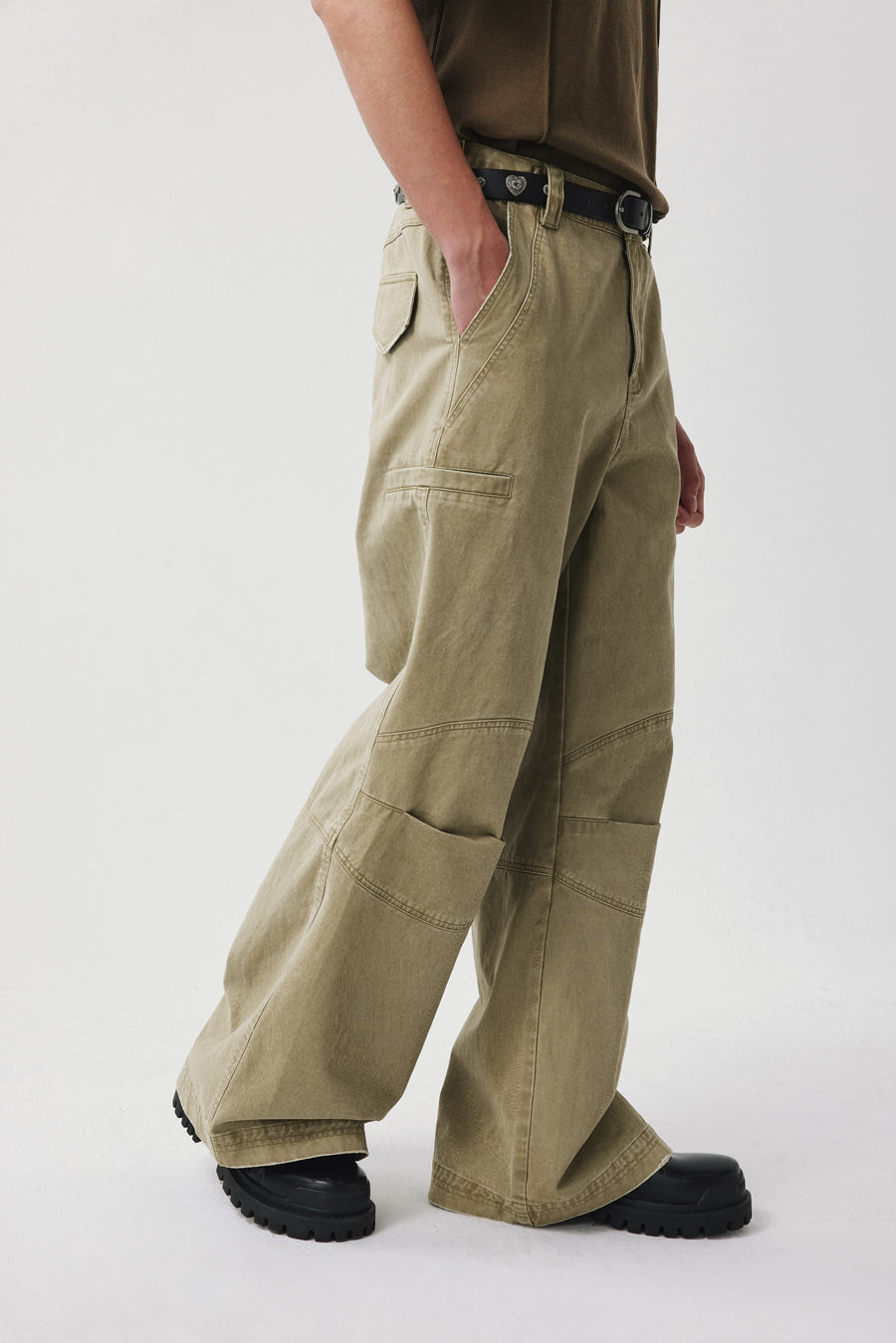 Frayed finish casual pants