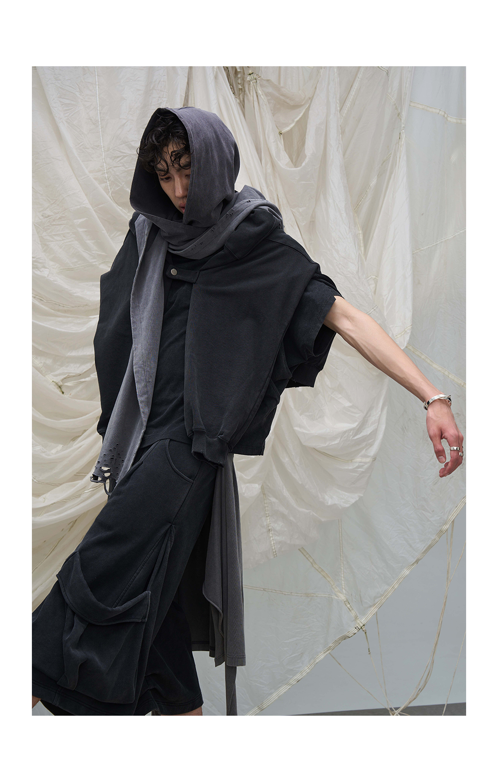 Removable decorative scarf