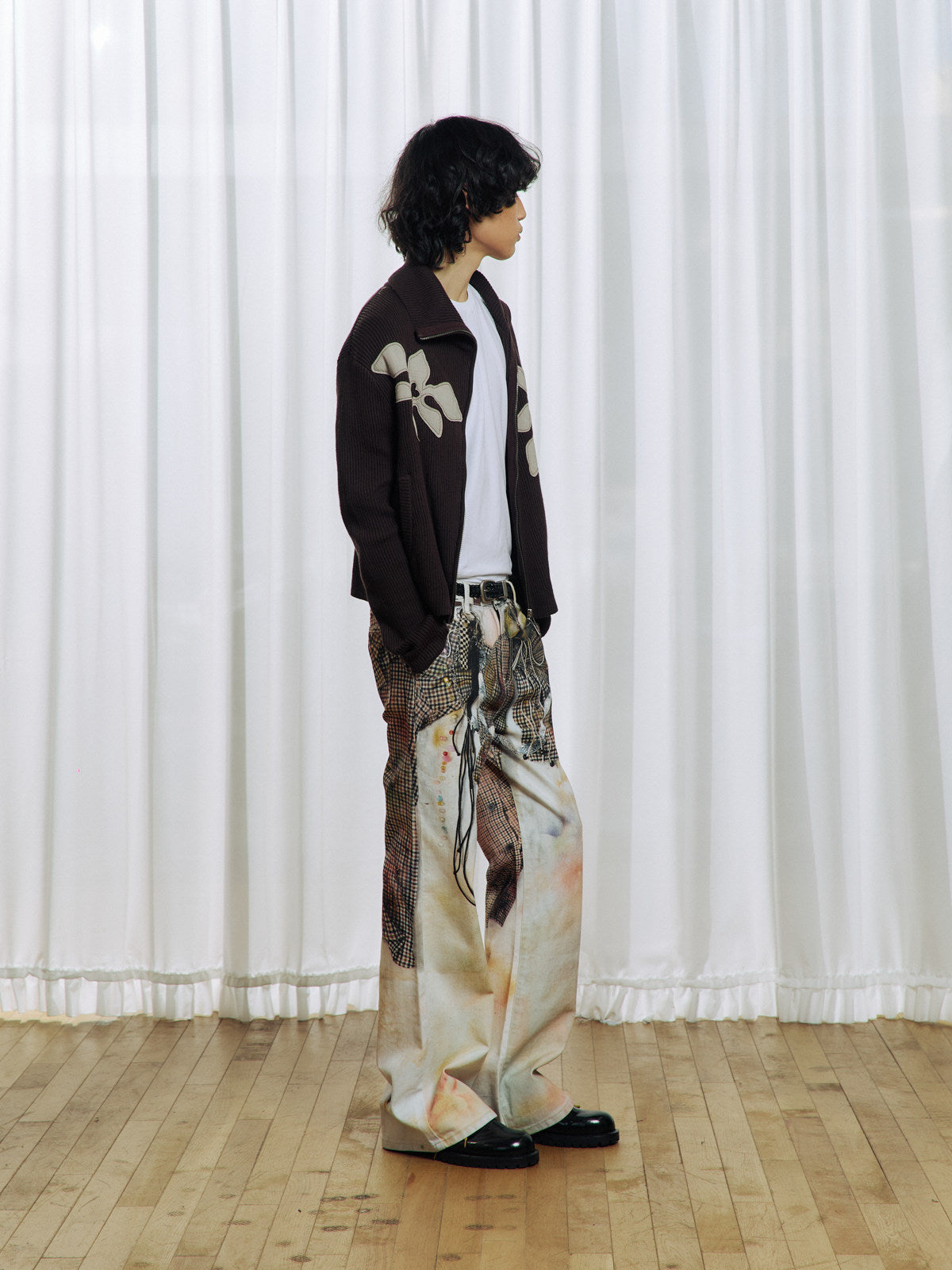 Embroidered Diagonal Zipper Cardigan