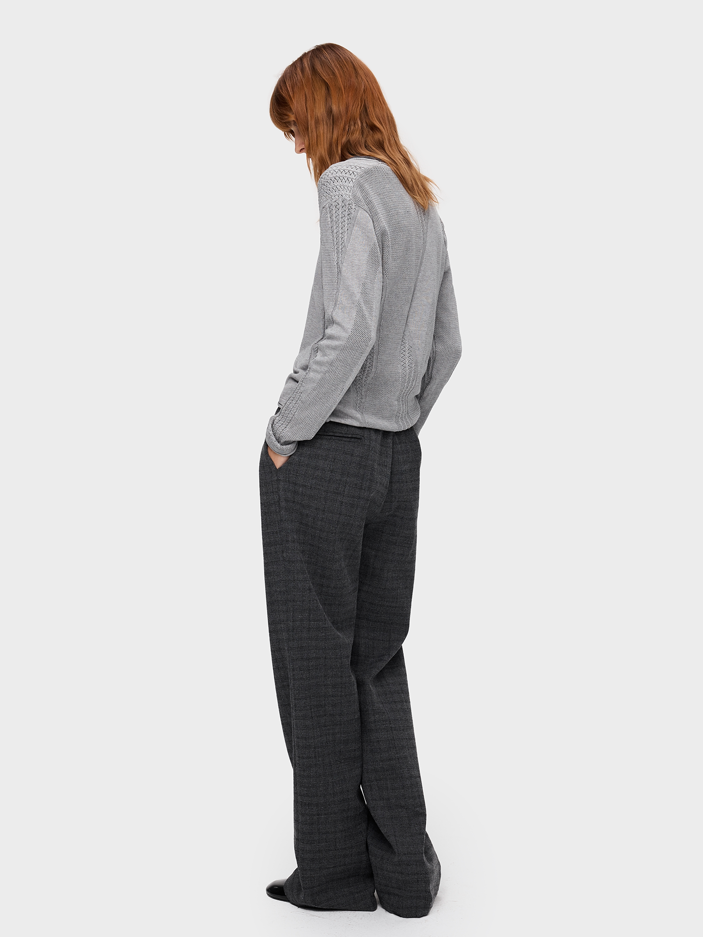 Round-Neck Rolled-Edge Knit Shirt