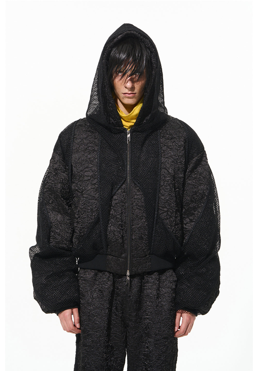 Two-layer wraparound hooded bomber jacket