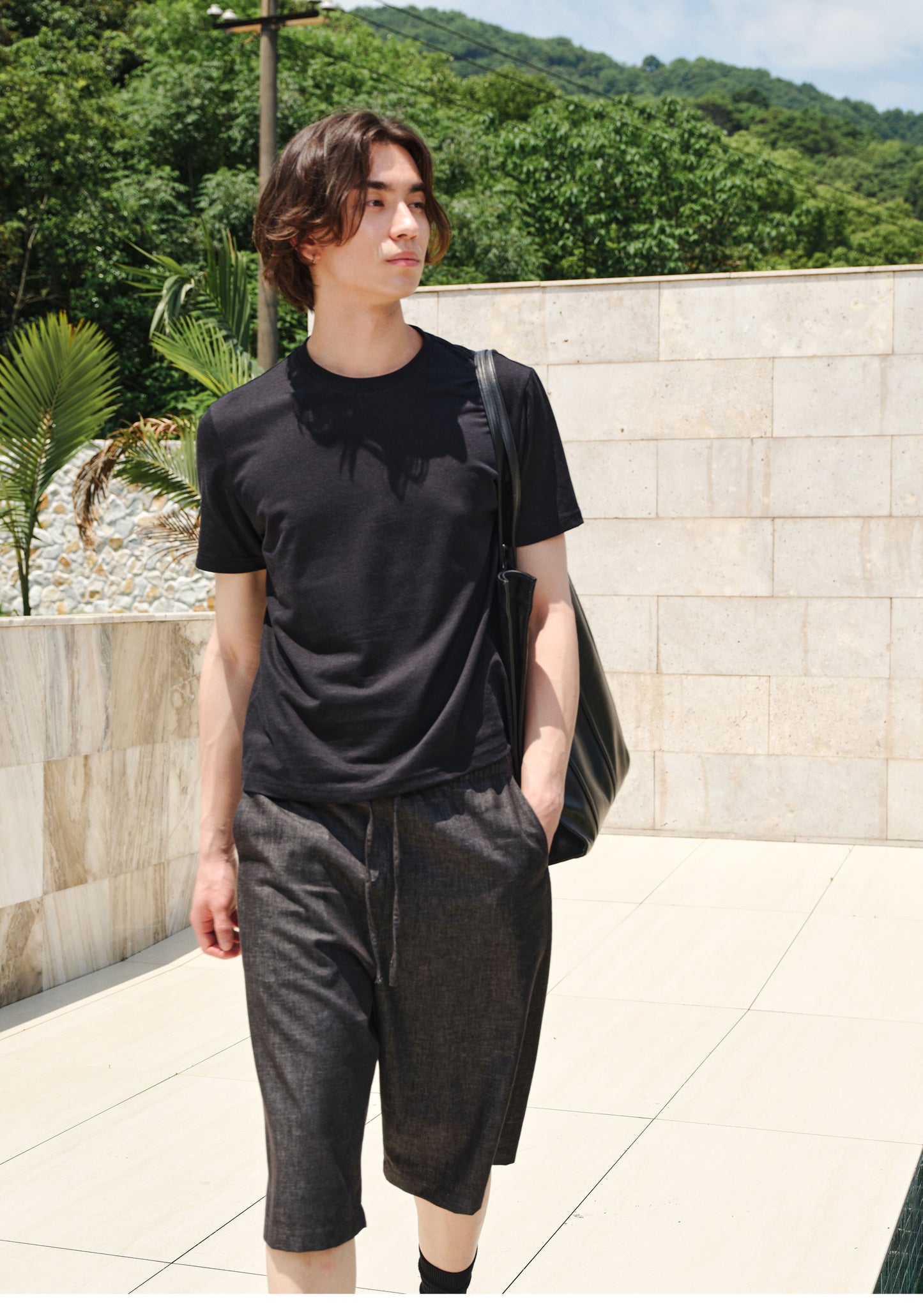Basic Straight-Shoulder T-Shirt