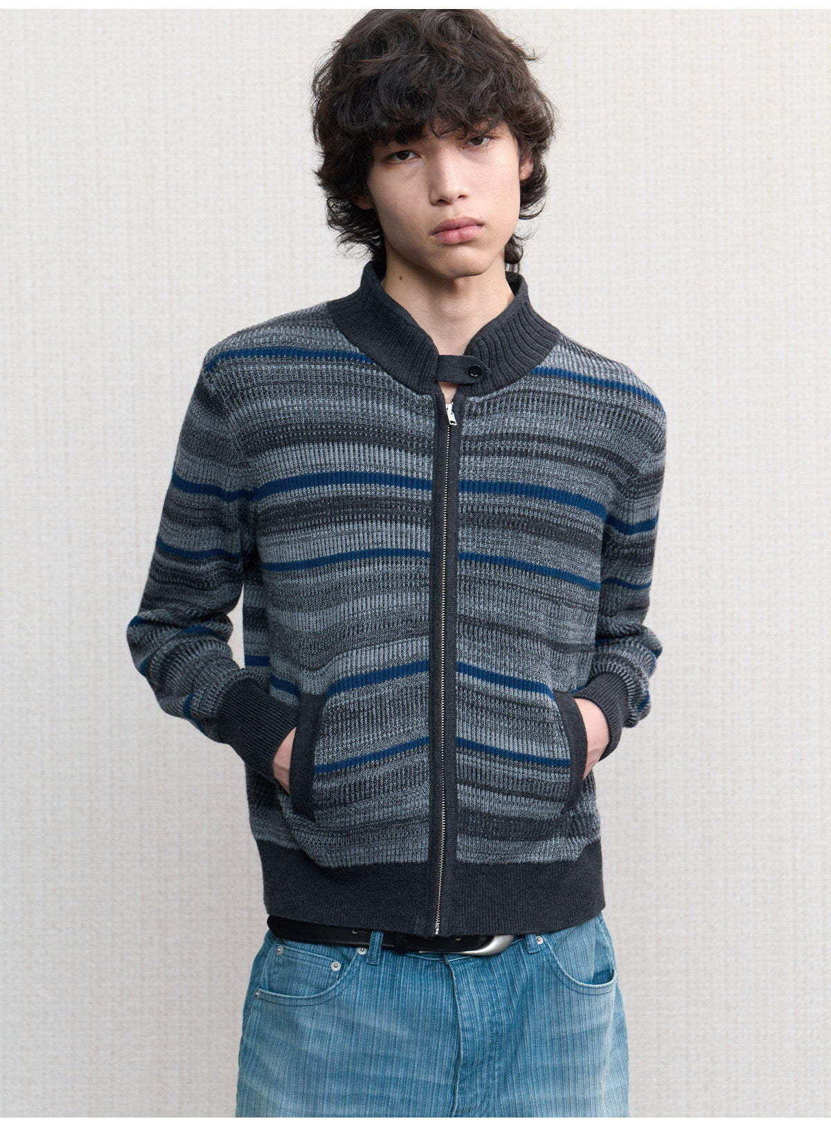Slightly Loose-Fitting Striped Knit Cardigan