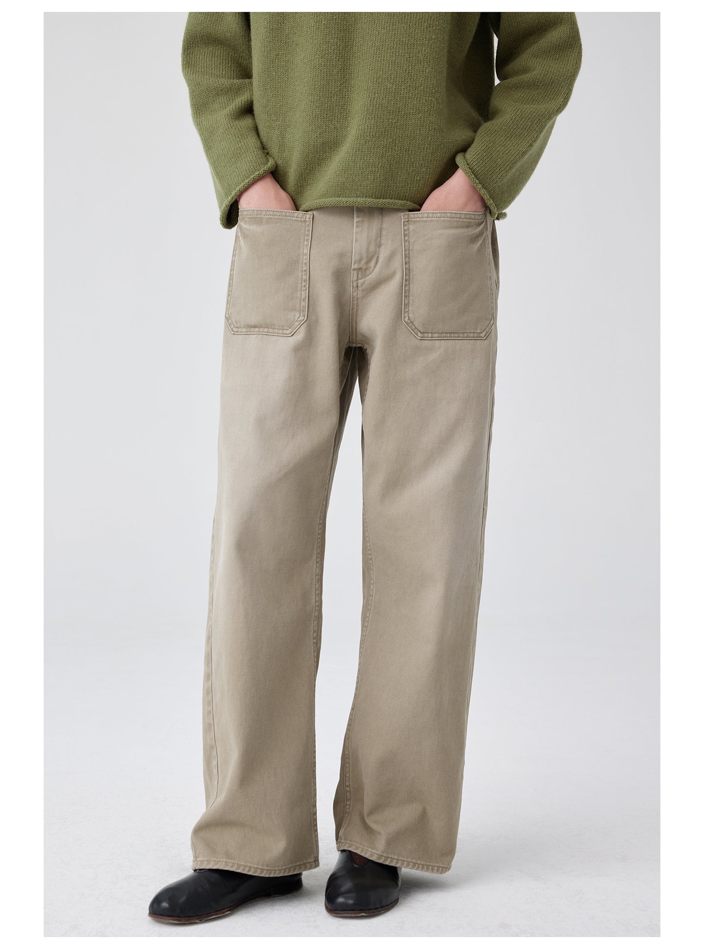 Straight casual pants with patch pockets