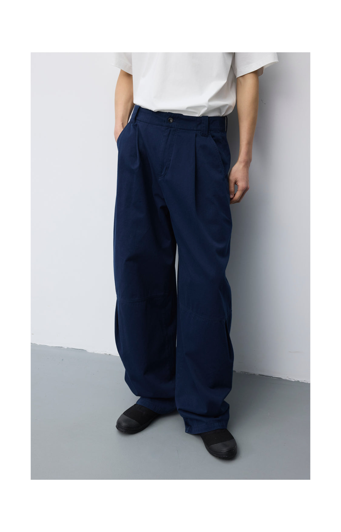 Washed Multi-Pleated Casual Pants