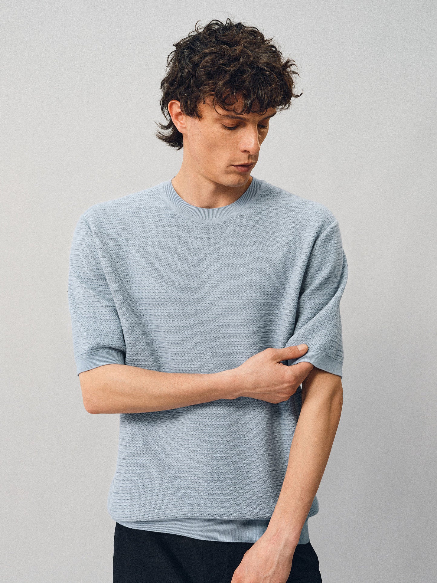 Short-sleeve knit shirt