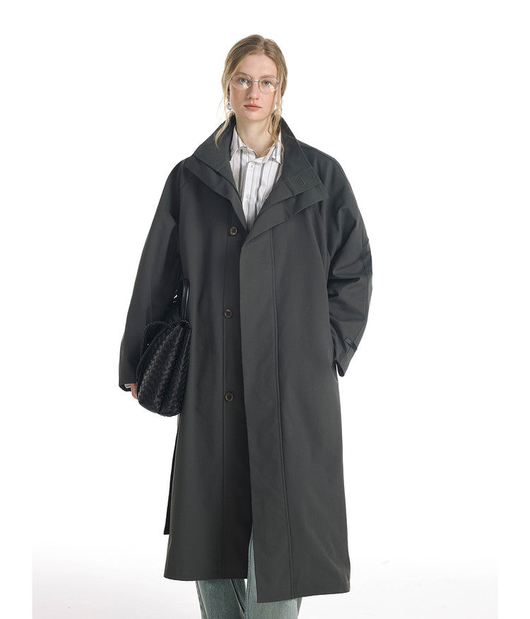 Low-style trench coat