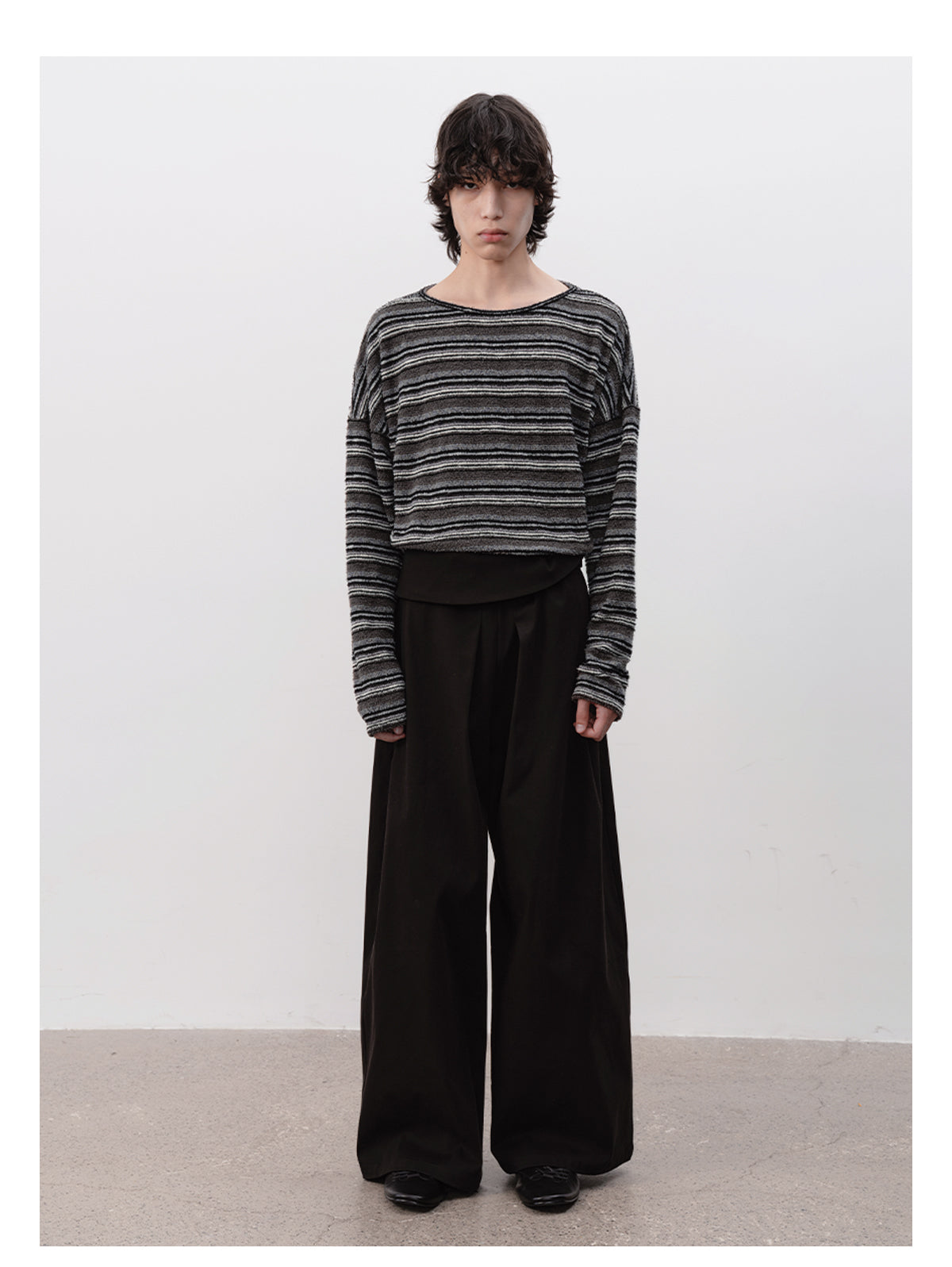 Drop-shoulder T-shirt