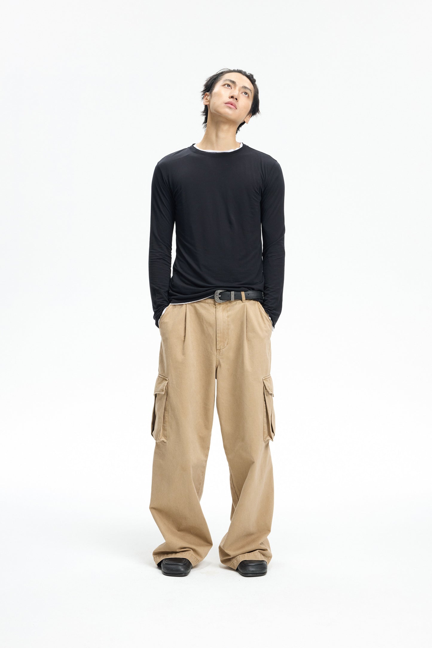 Wash-Finish Straight-Leg Cargo Pants