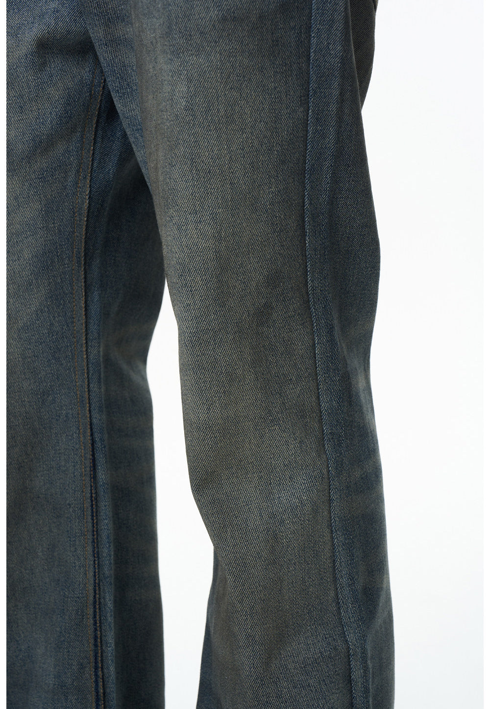 Double Chunky Thread-Washed Dirty Jeans