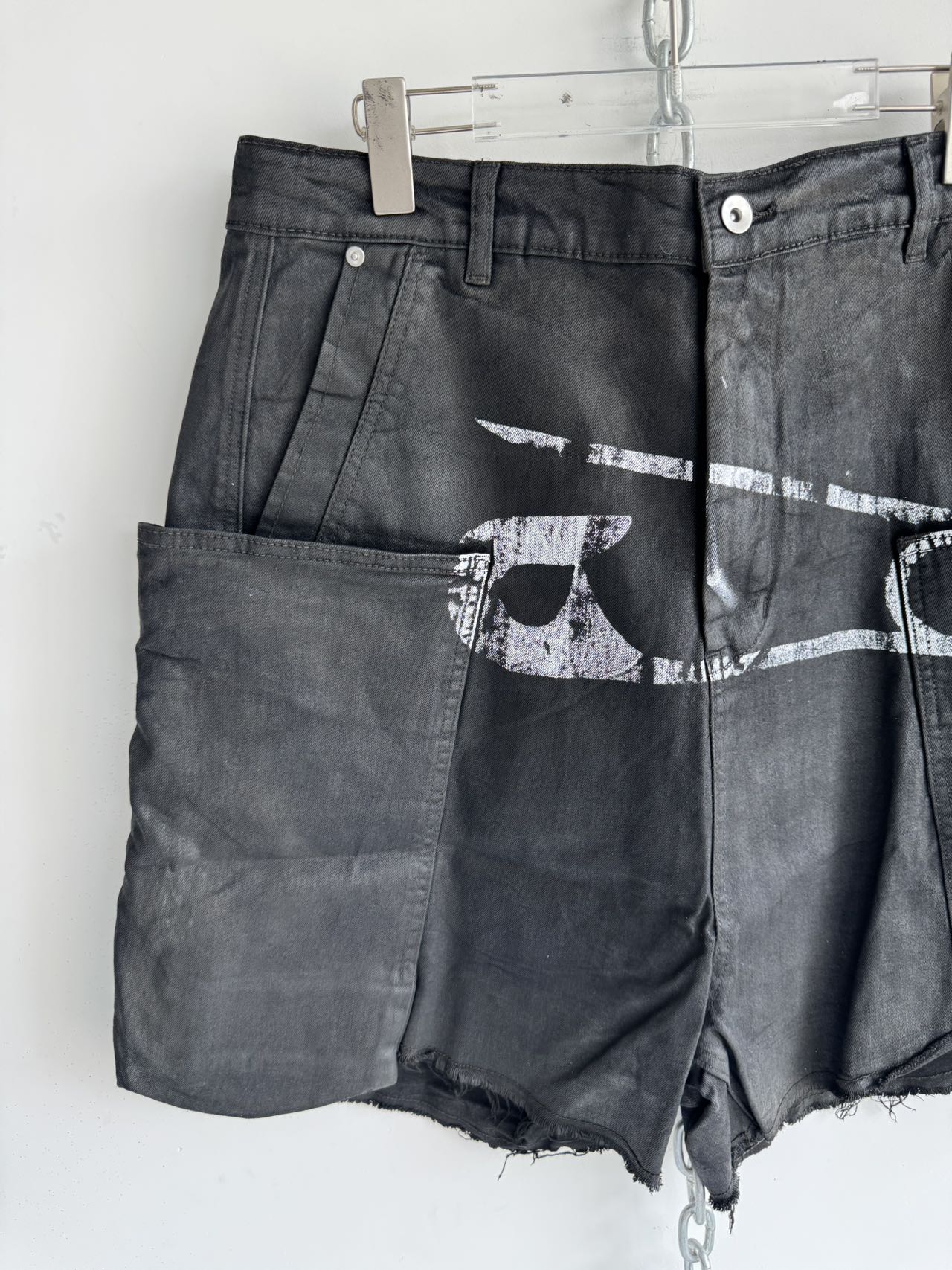 Damaged and waxed shorts