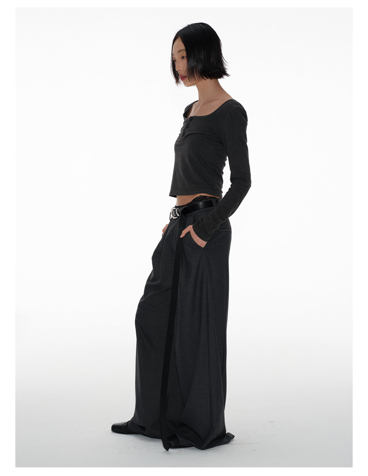Double-pleated wide-leg pants