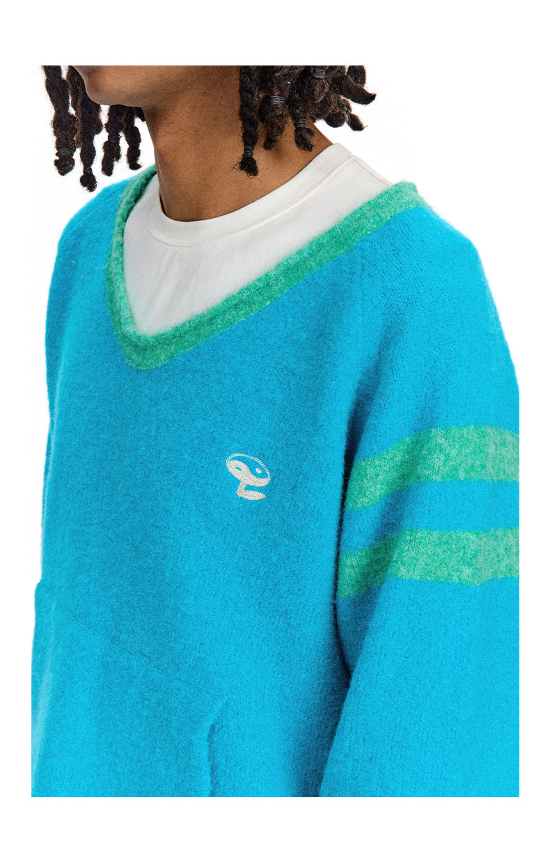 Lightweight V-neck knit