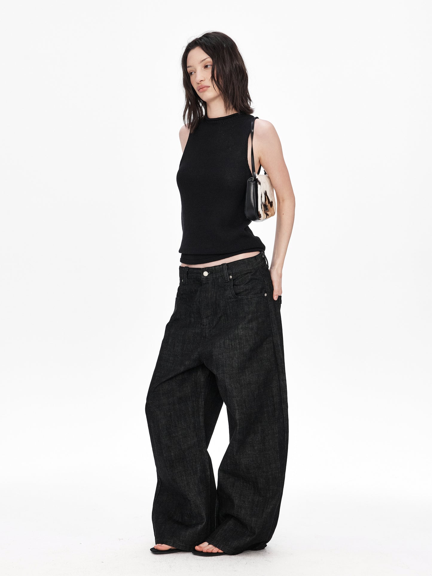 Original Color Jeans with 3D Pattern Cutting