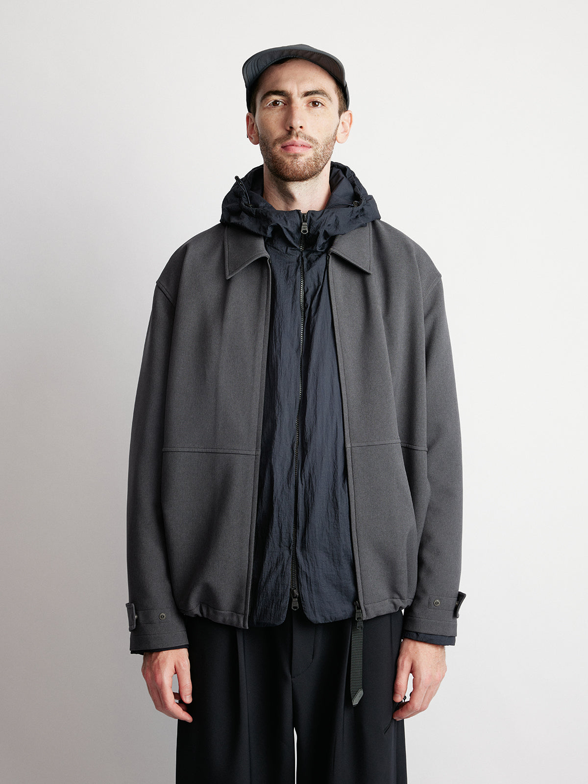 Short Wide Zipper Jacket