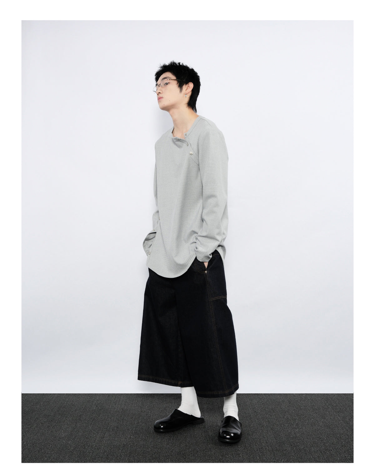 Cropped Straight Jeans