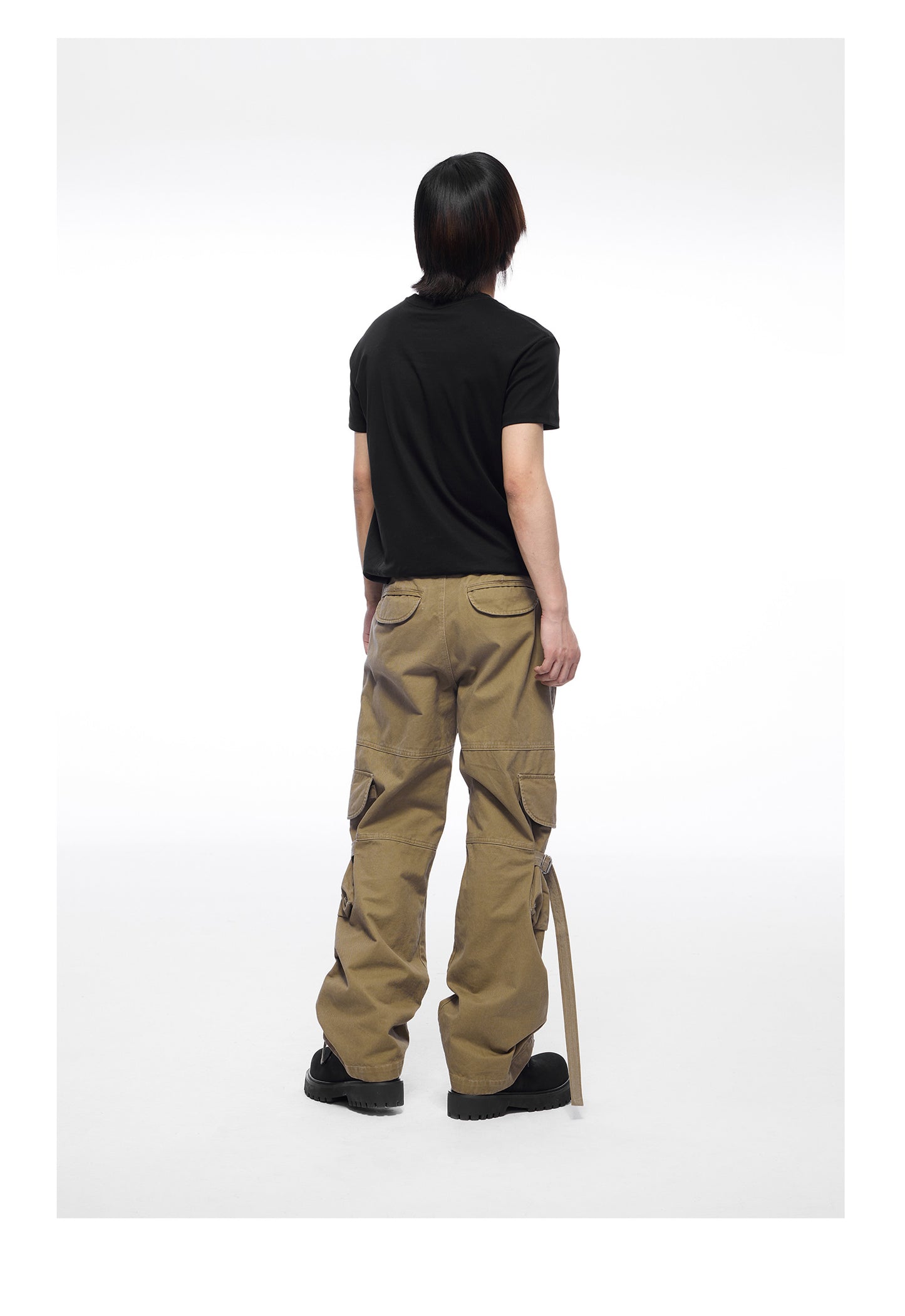 Multi-pocket casual pants with straps