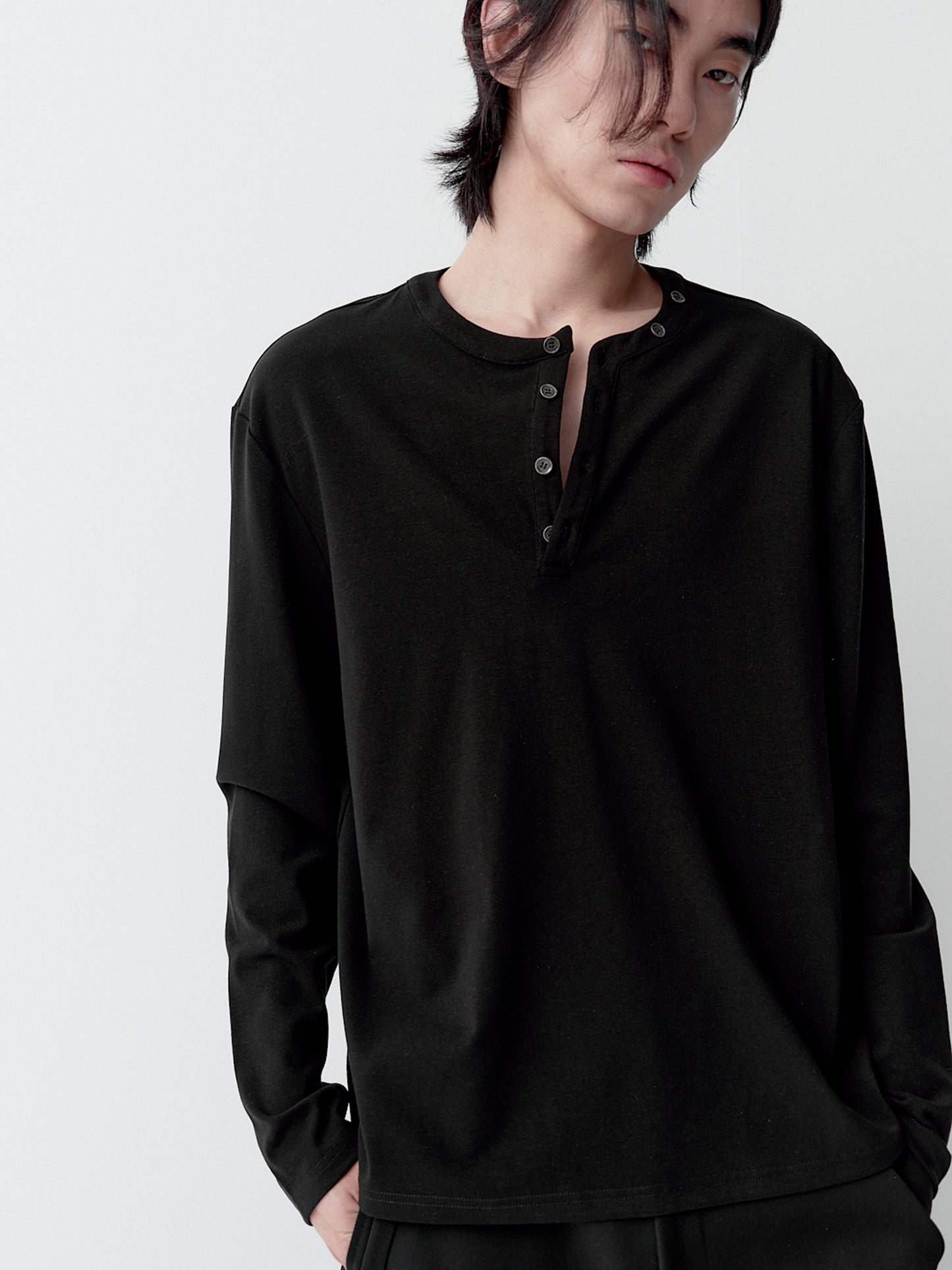 Distressed Henry-Neck T-Shirt