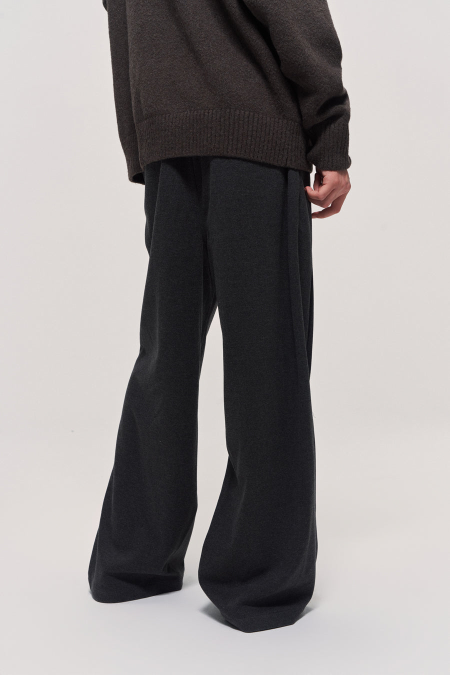 Center seam casual pants