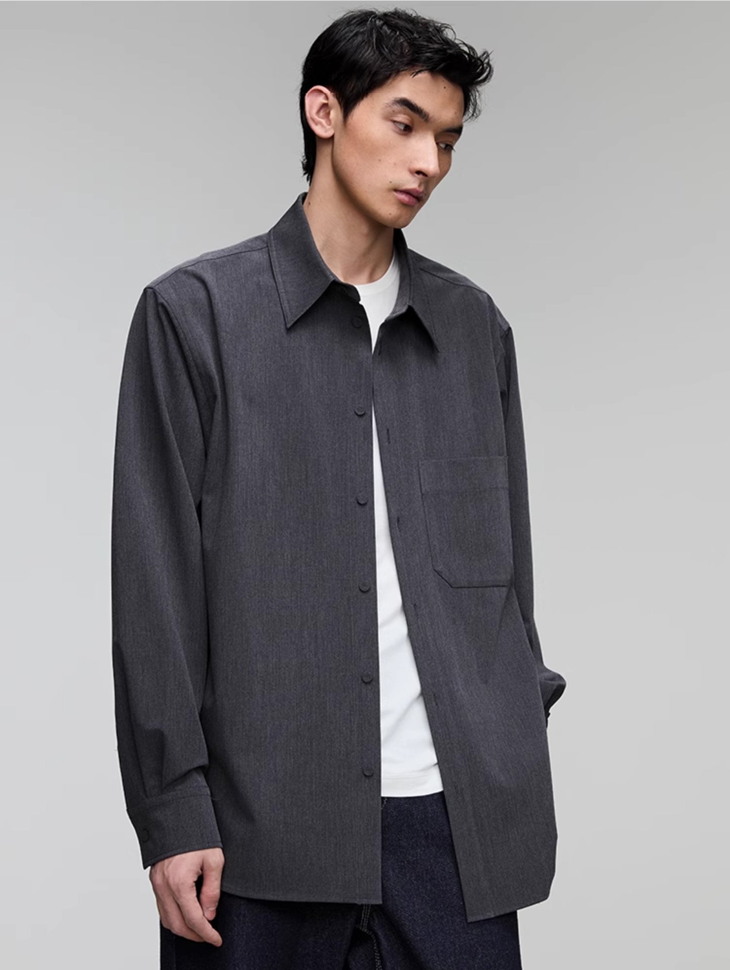 Patch pocket basic shirt