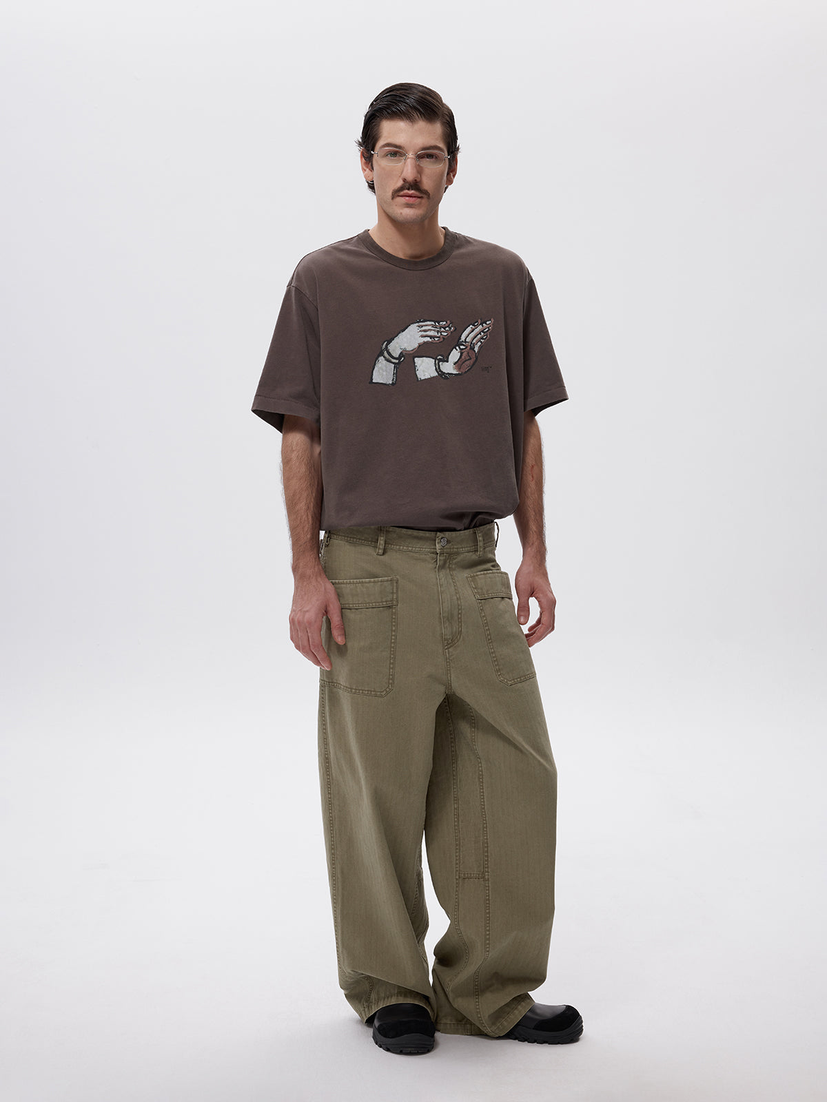 Casual pants with patch pockets