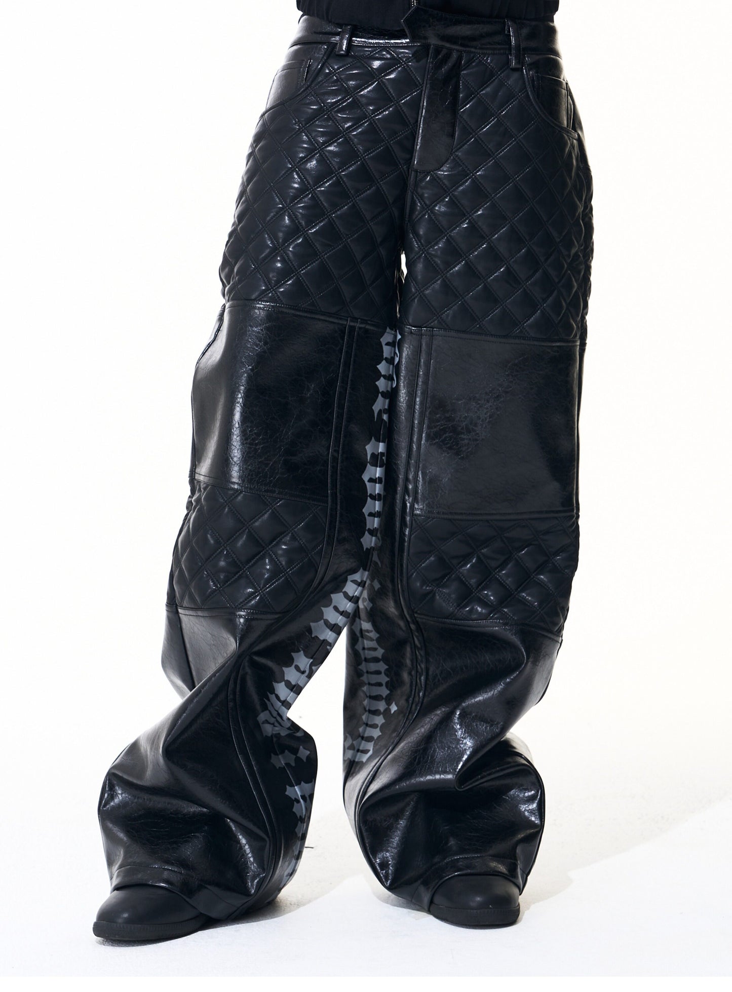 Diamond-pattern coated leather pants