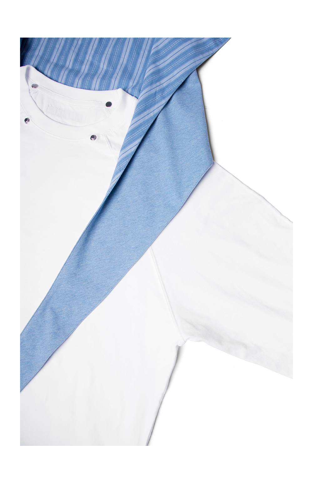 Detachable hooded T-shirt