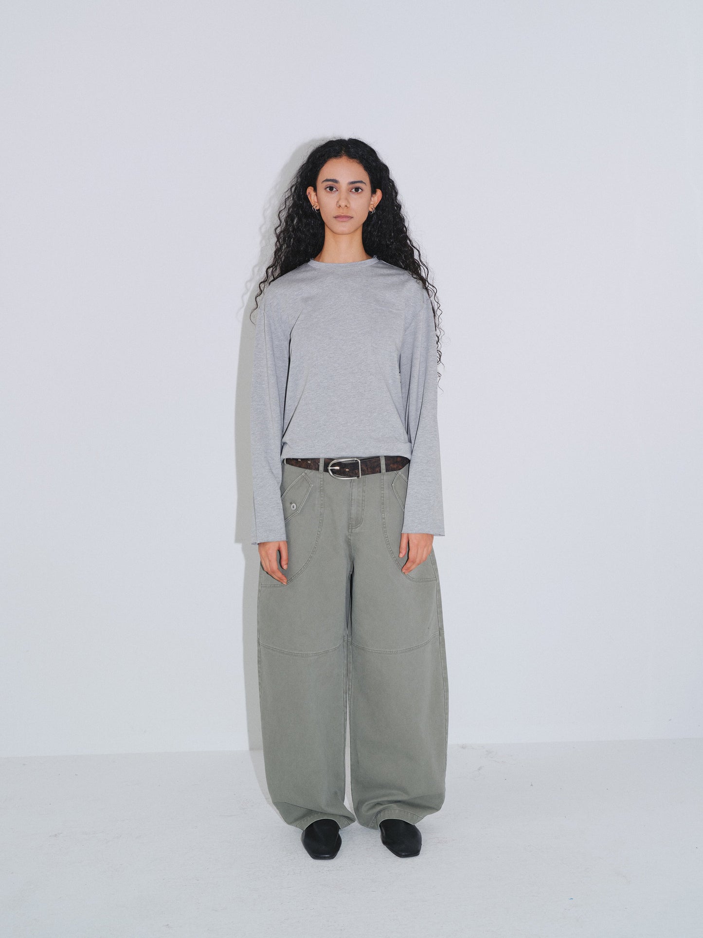 Wash-Distressed Wide-Leg Jeans