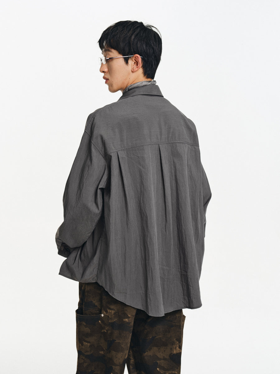 Smooth feel pleated shirt