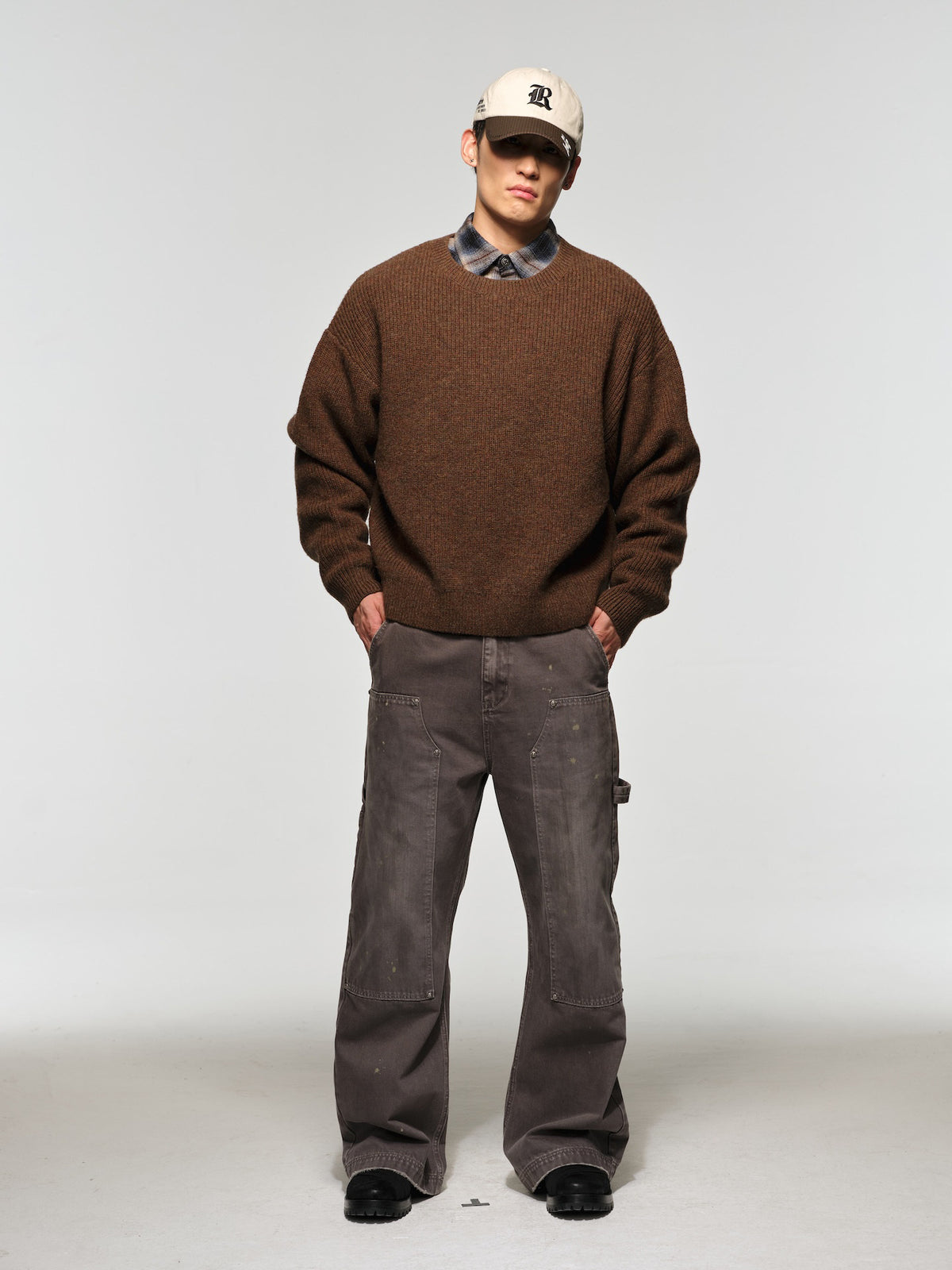 100% Shetland Wool Embroidered Round-Neck Sweater