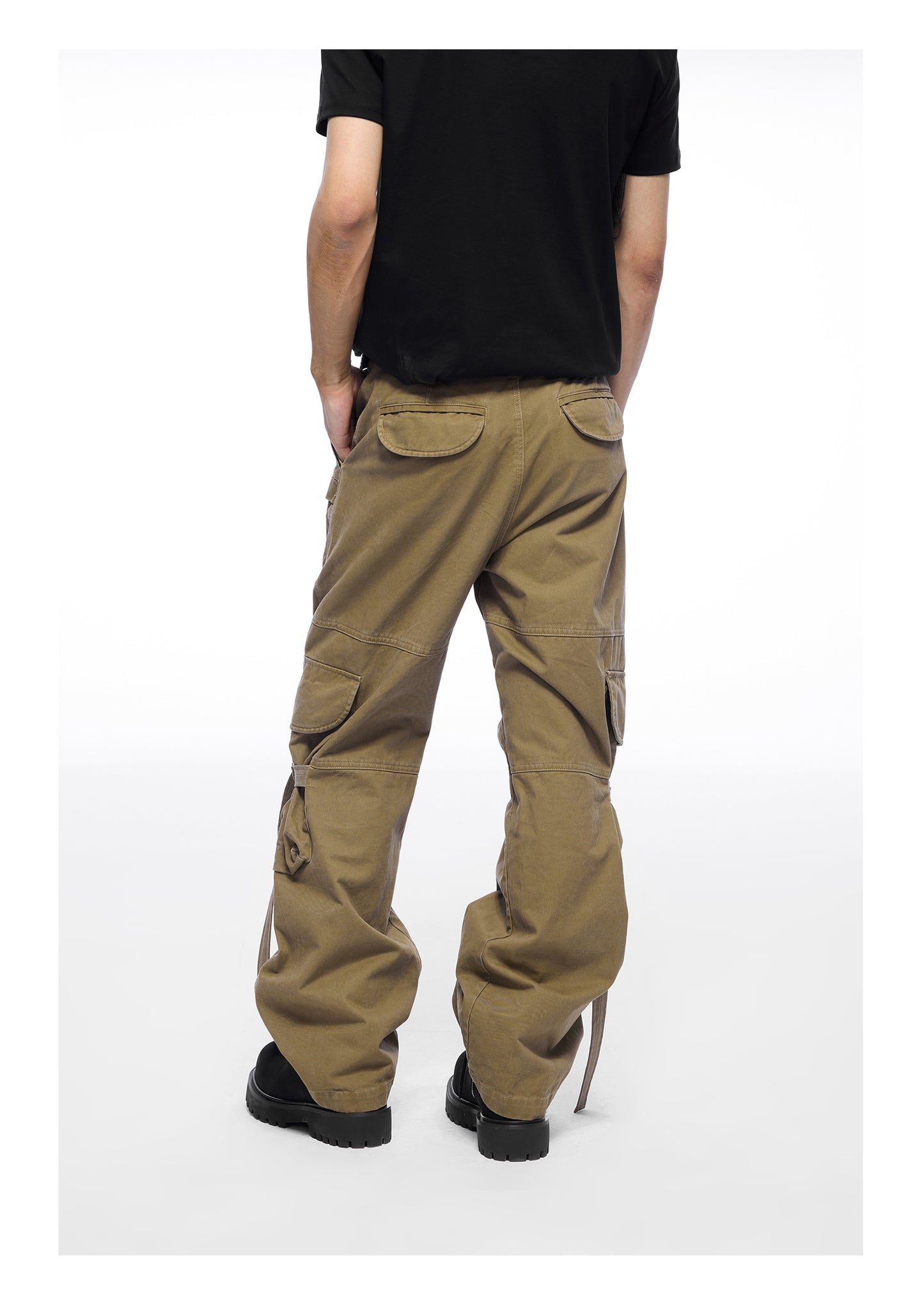 Multi-pocket casual pants with straps