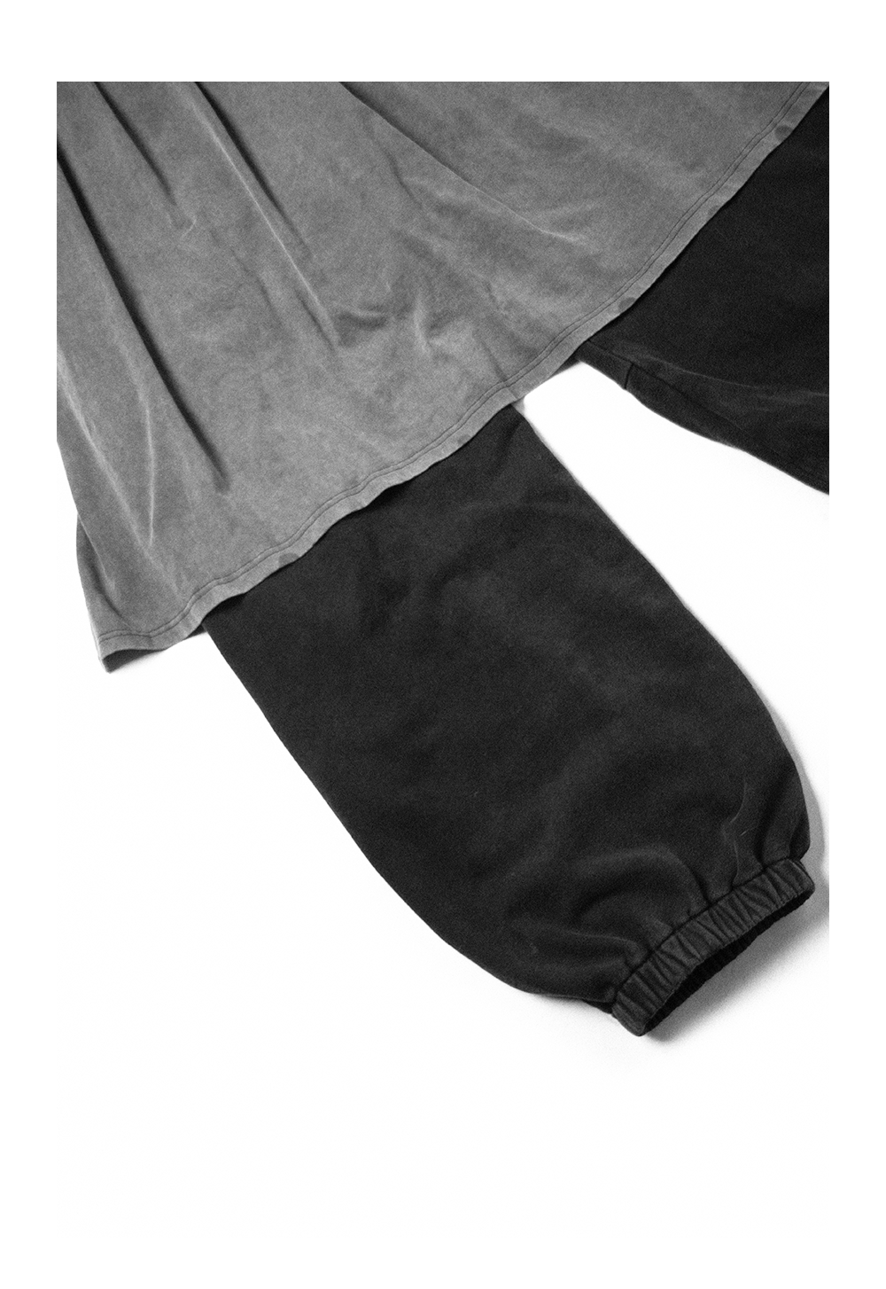 Removable T-shirt and sweatpants
