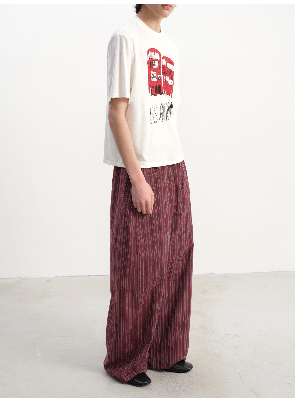 軽量で通気性の良いプリントTシャツ