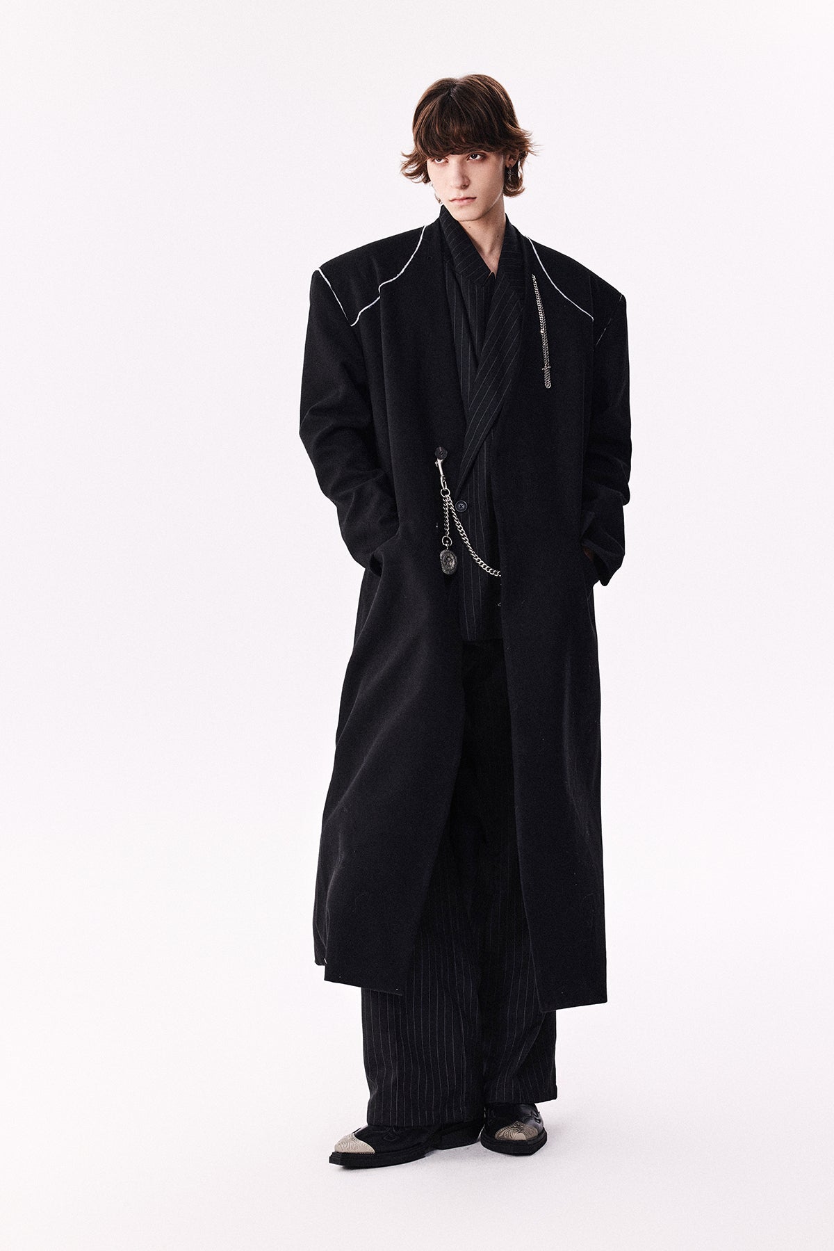 Shoulder pad long coat