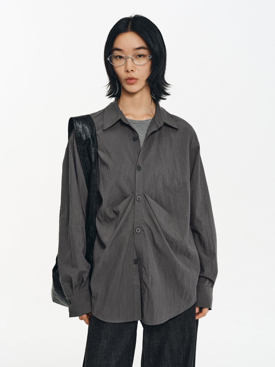 Smooth feel pleated shirt