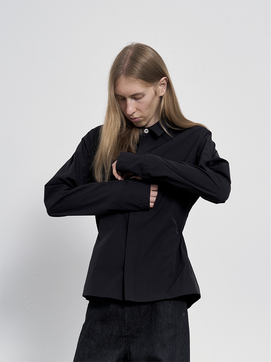 Water-repellent shirt with removable hood