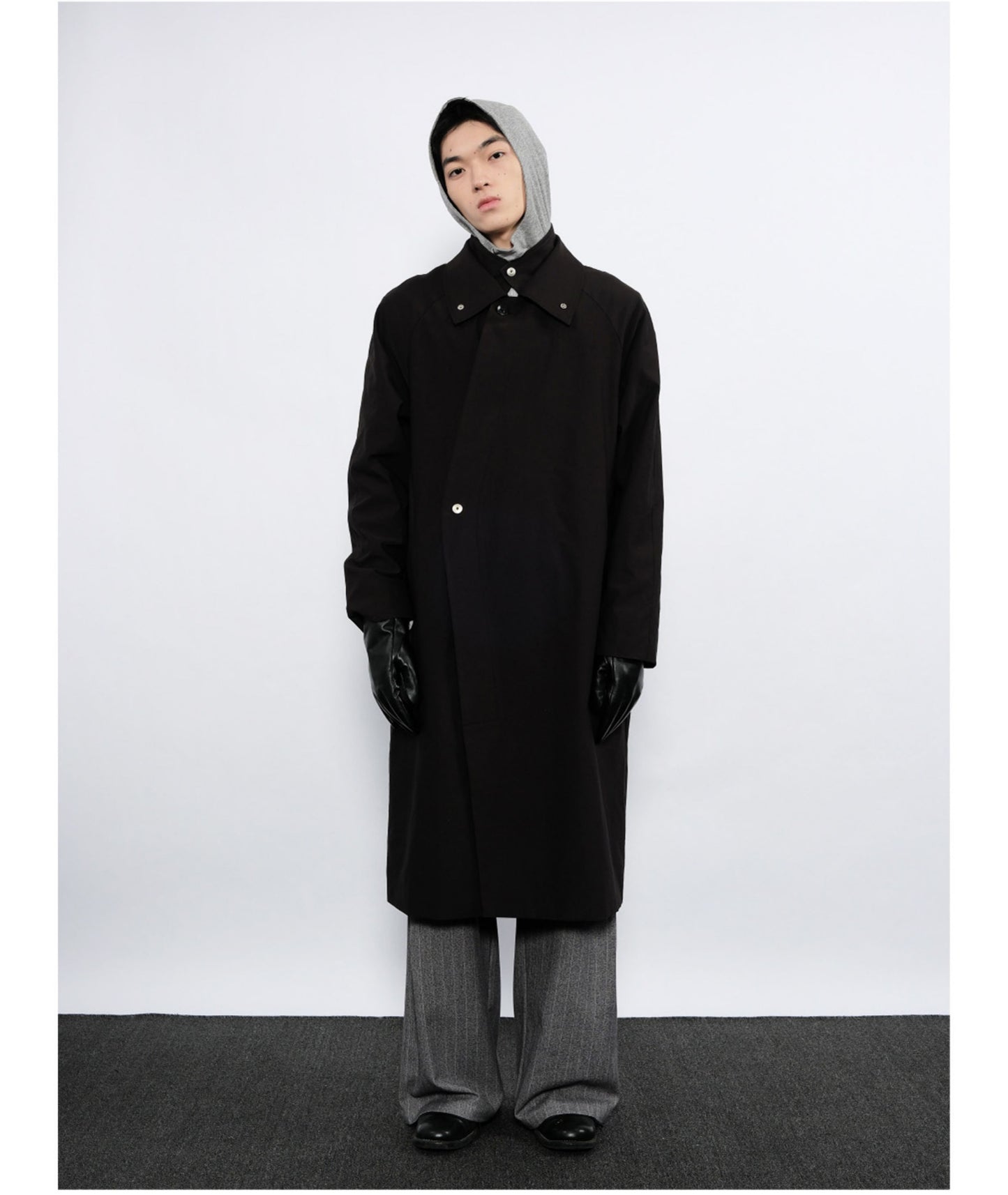 Slightly wrinkled finish Trench coat